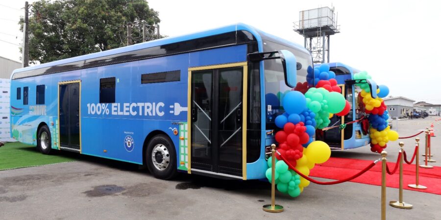 oando-and-lamata-commence-operations-of-electric-mass-transit-buses-in-lagos