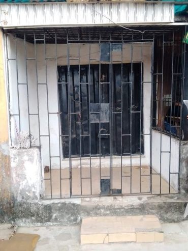 Shop for rent at Agboju